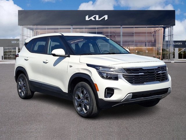 Certified Pre-Owned 2024 Kia Seltos LX