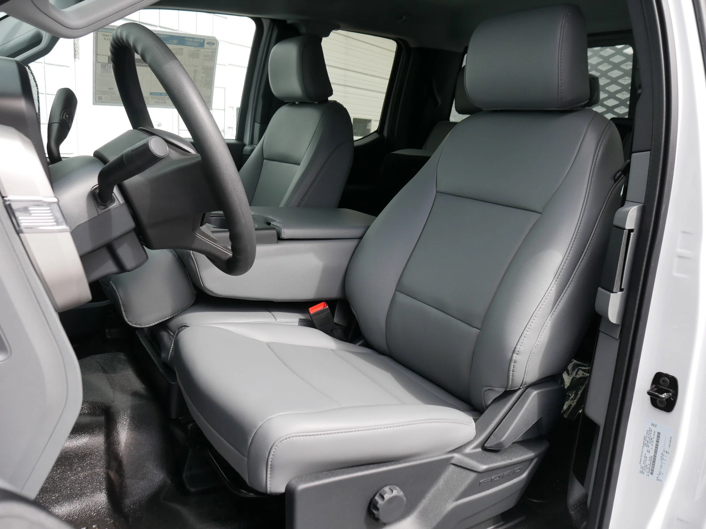 New 2025 Oxford White Ford XL image 30