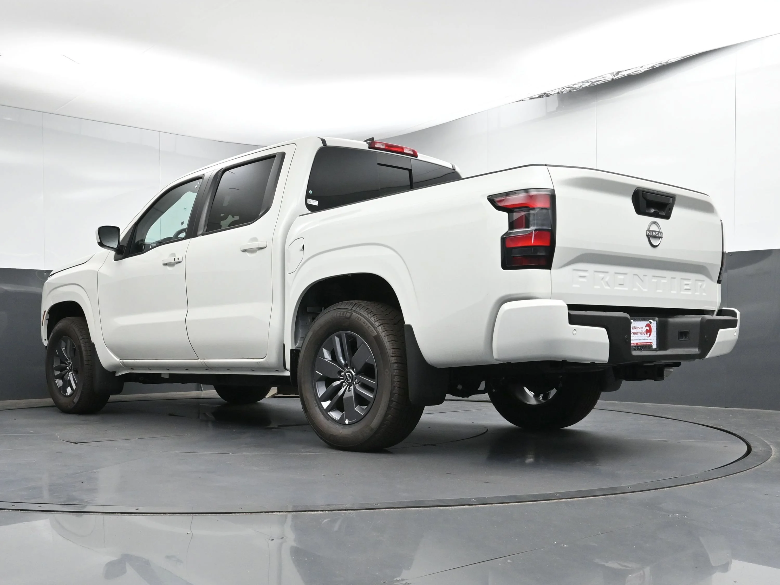 New 2025 Glacier White Nissan Crew Cab SV image 25