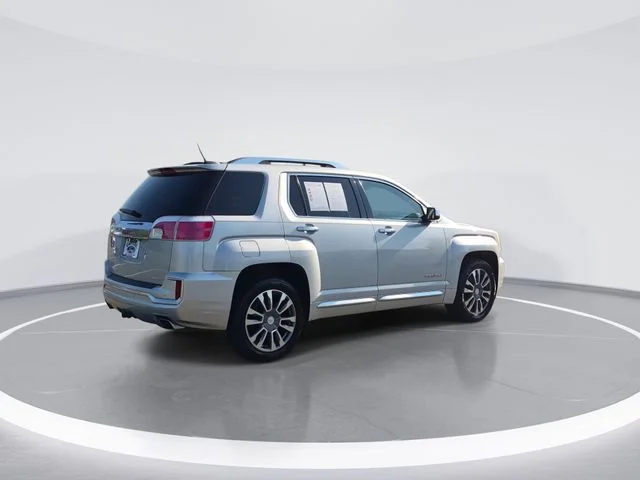 Used 2017 Silver GMC Denali image 8