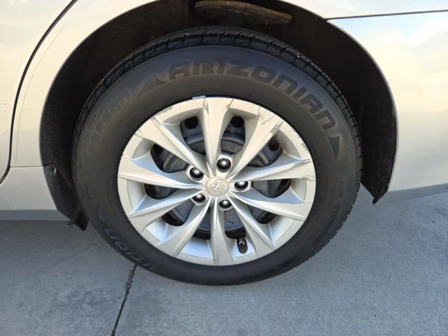 Used 2017 Silver Toyota LE image 11