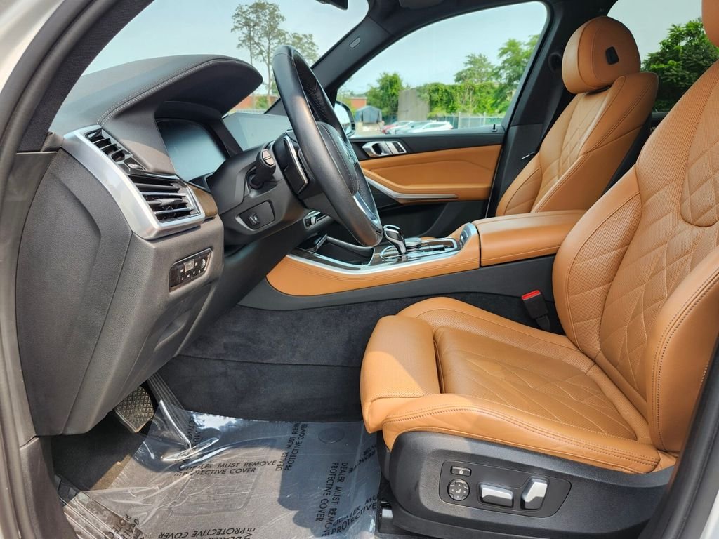 Certified Used 2023 White BMW xDrive40i image 18