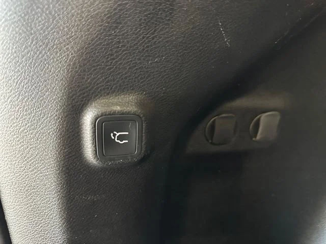 Used 2022 Gray Jeep Limited image 18