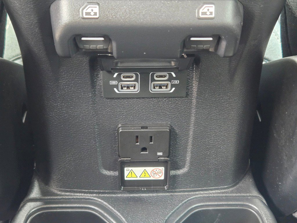 2025 Jeep Wrangler 4-Door Sahara - Photo 16