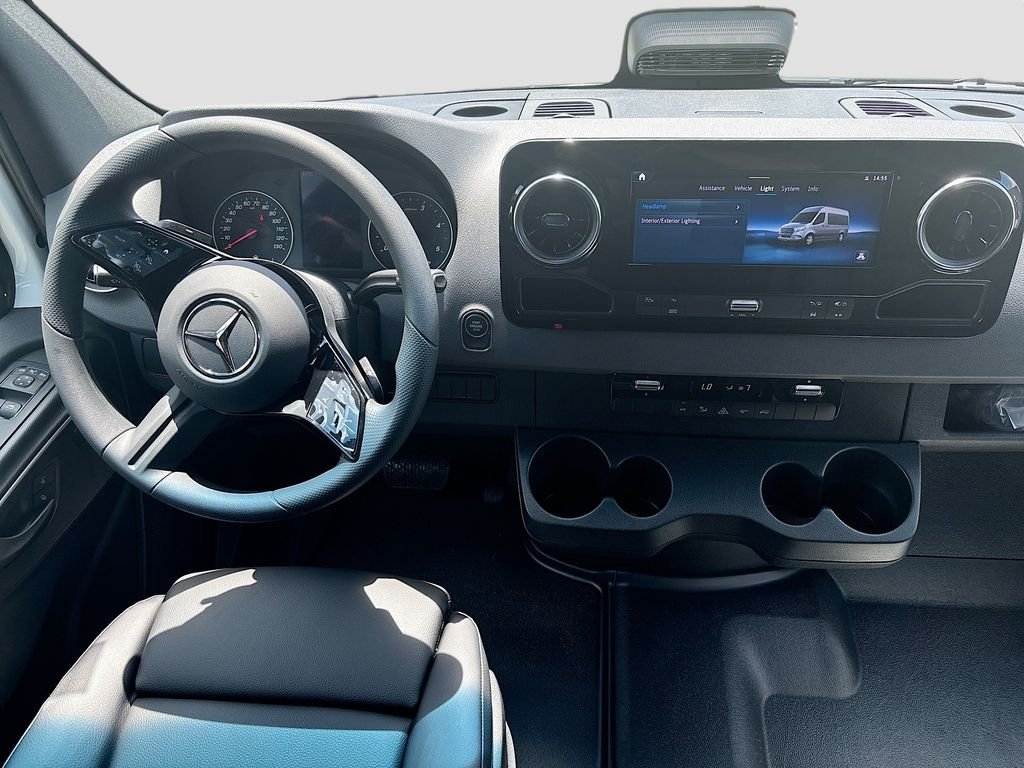 New 2026 Arctic White Mercedes-Benz Cargo 170 WB image 42