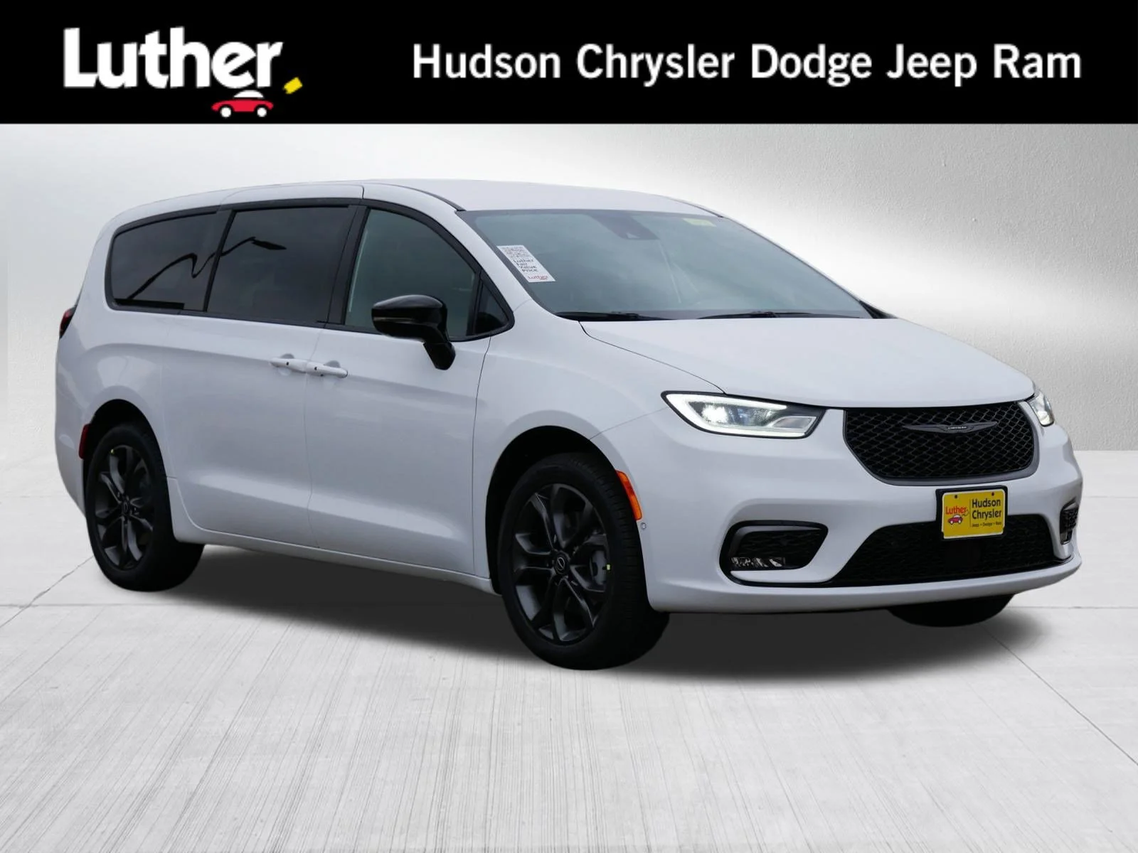 NEW 2026 CHRYSLER PACIFICA SELECT AWD