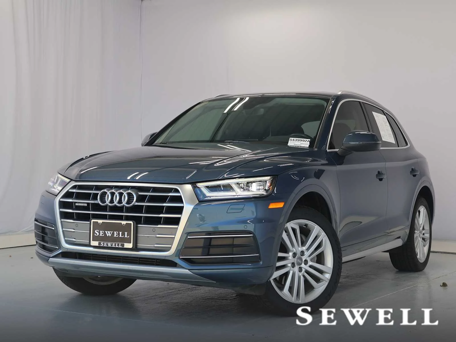 2018 Audi Q5 2.0T quattro S tronic Premium Plus's photo