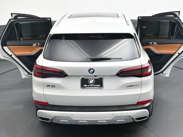 Used 2023 White BMW sDrive40i image 48