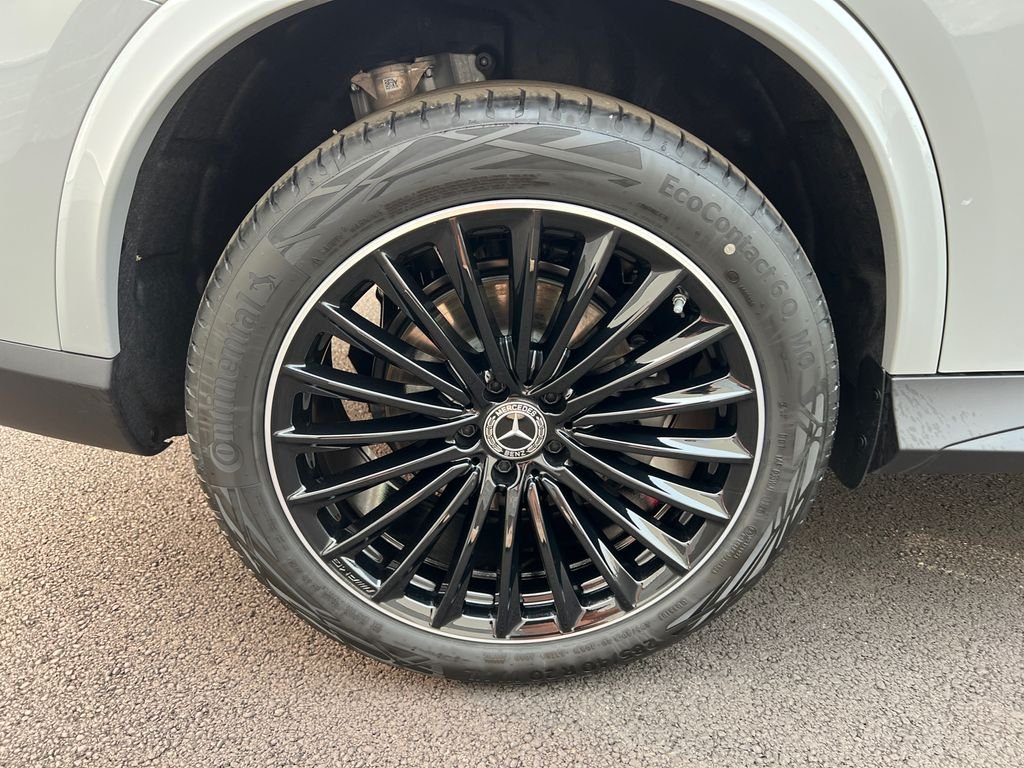 New 2026 MANUFAKTUR Alpine Grey Mercedes-Benz GLC 300 image 33