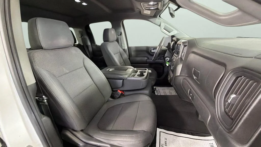 Used 2020 SUMMIT WHITE Chevrolet Custom image 32