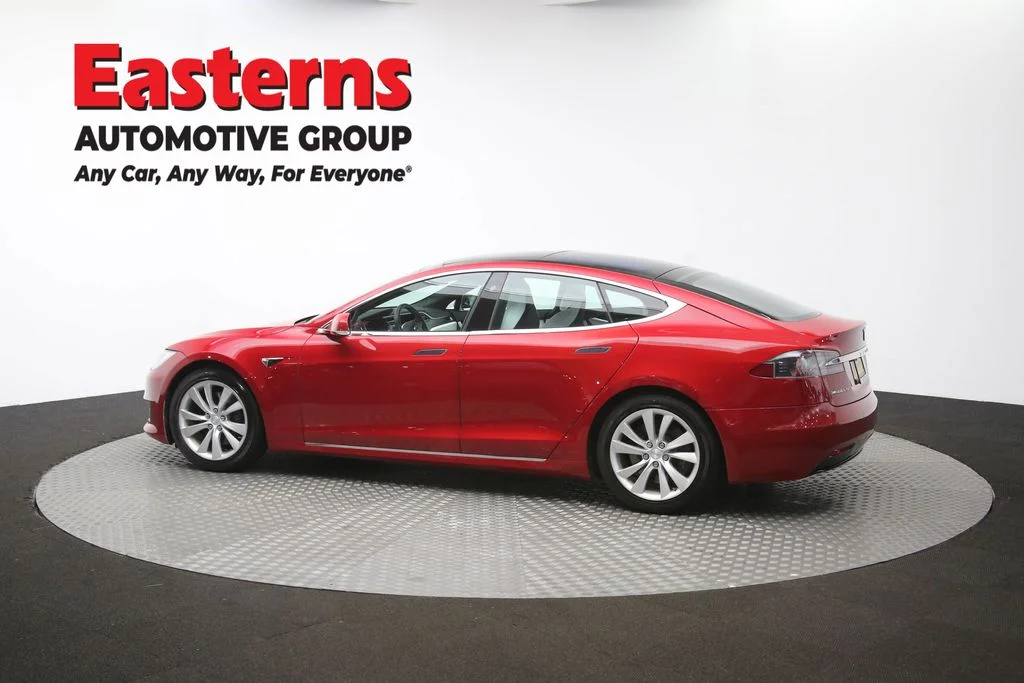 Used 2017 Red Tesla P100D image 59