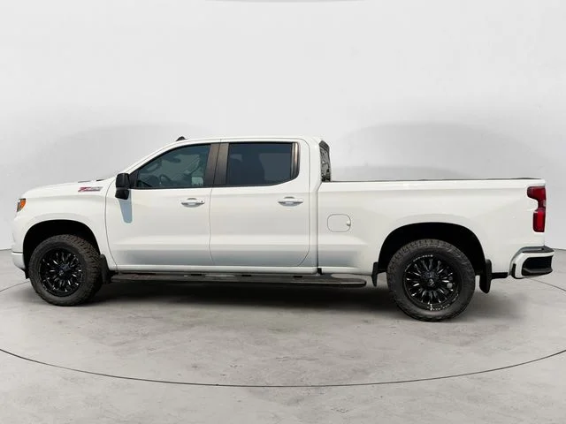 Used 2022 White Chevrolet RST image 8