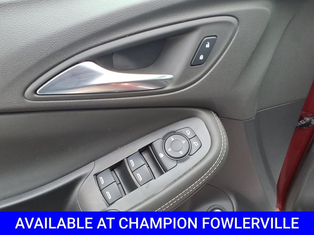 Used 2023  Buick Select image 15