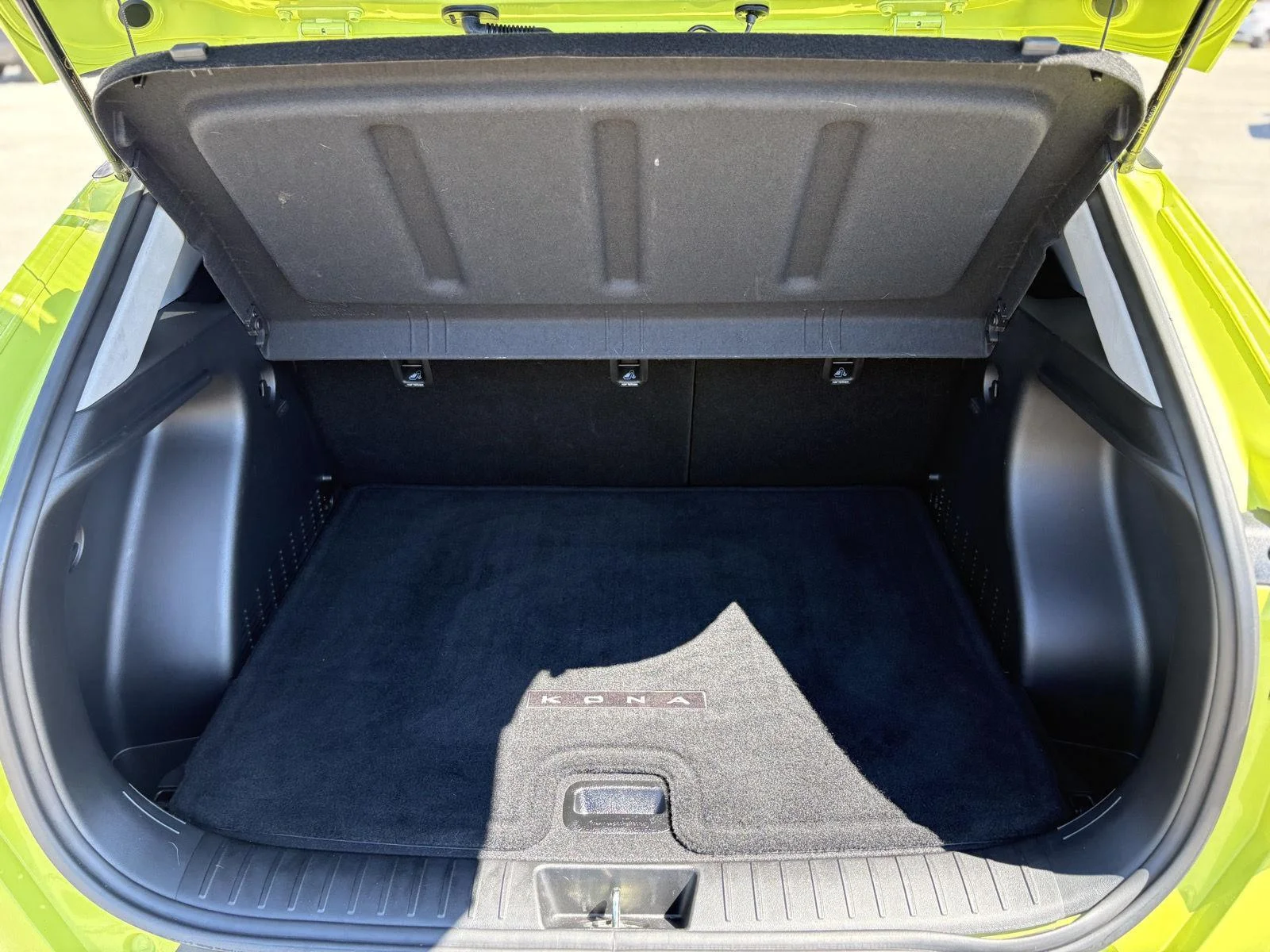 Used 2024 NEOTERIC YELLOW HYUNDAI SEL FWD image 28