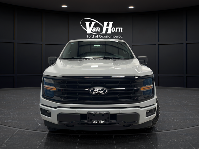 Used 2024 Avalanche Gray Ford XLT image 2
