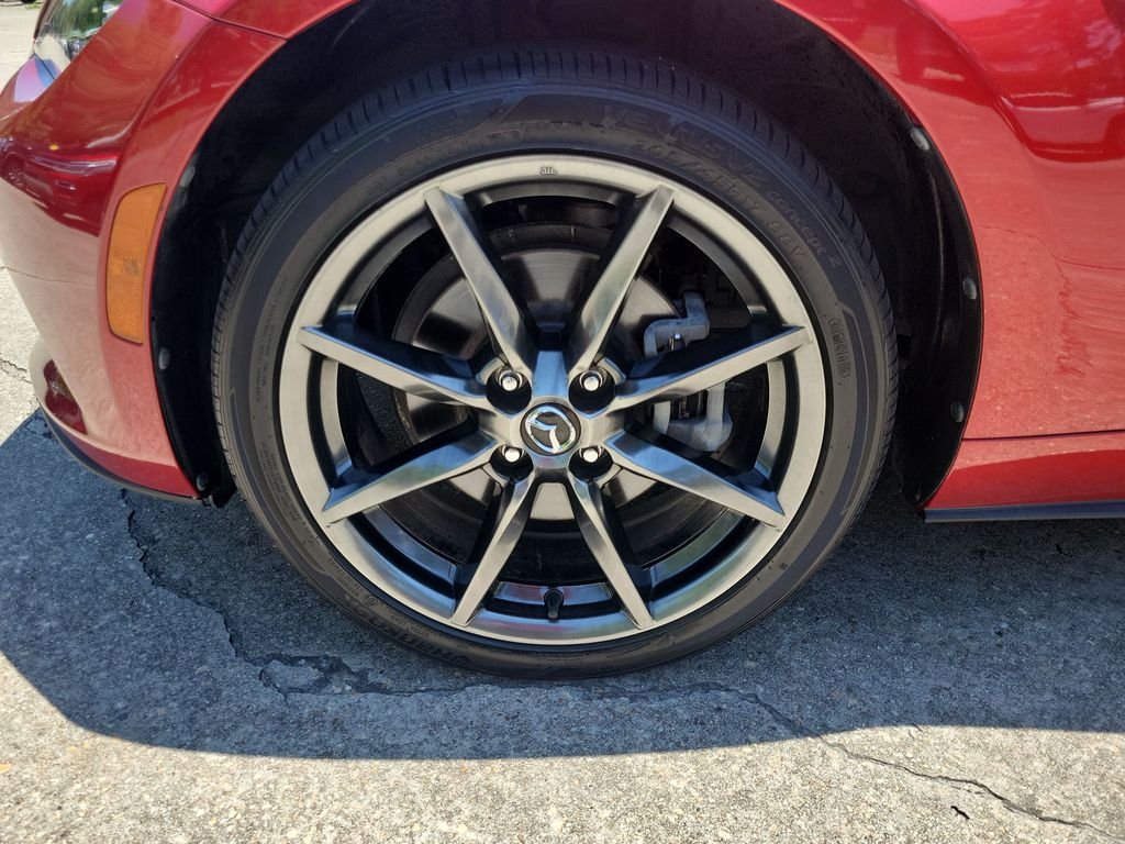 Used 2017 Red Mazda Grand Touring image 33