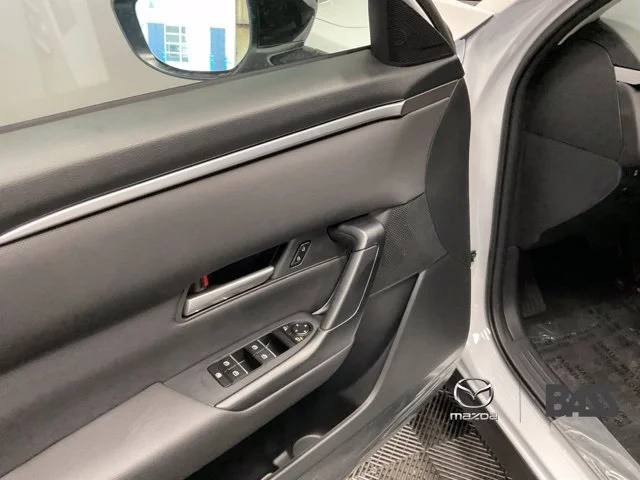 New 2026 Wind Chill Pearl Mazda 2.5 S Preferred AWD image 15