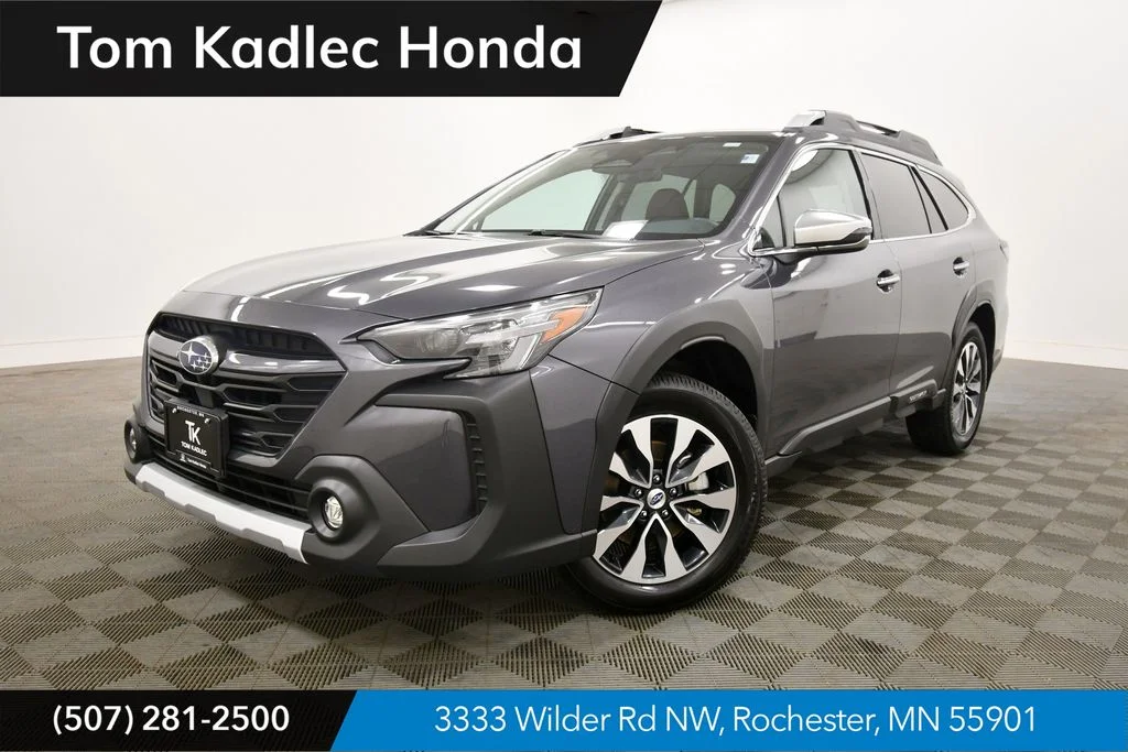 2024 Subaru Outback Touring's photo