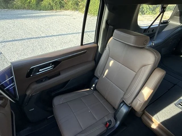 2025 Chevrolet Suburban High Country - Photo 29