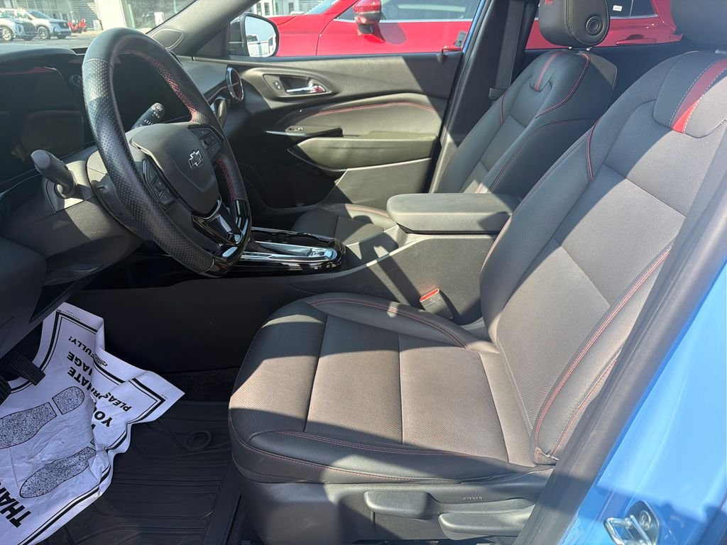 Used 2024 Blue Chevrolet 2RS image 13
