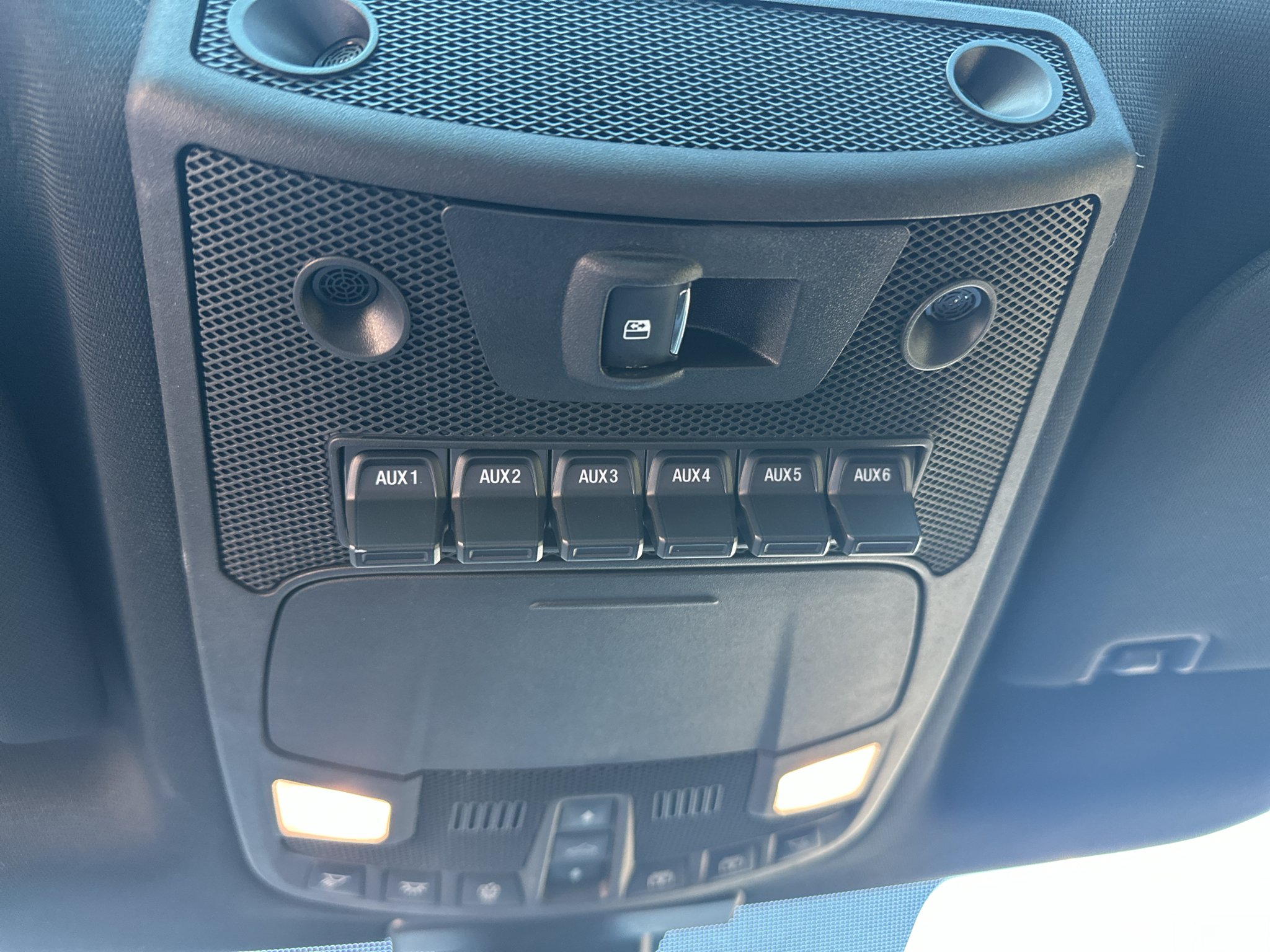 Used 2017 Magnetic Metallic Ford Platinum image 32