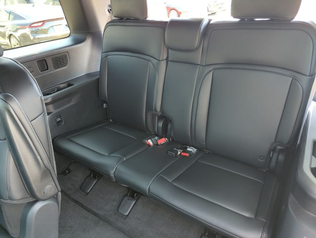 New 2027 Ivory Silver Kia EX image 31