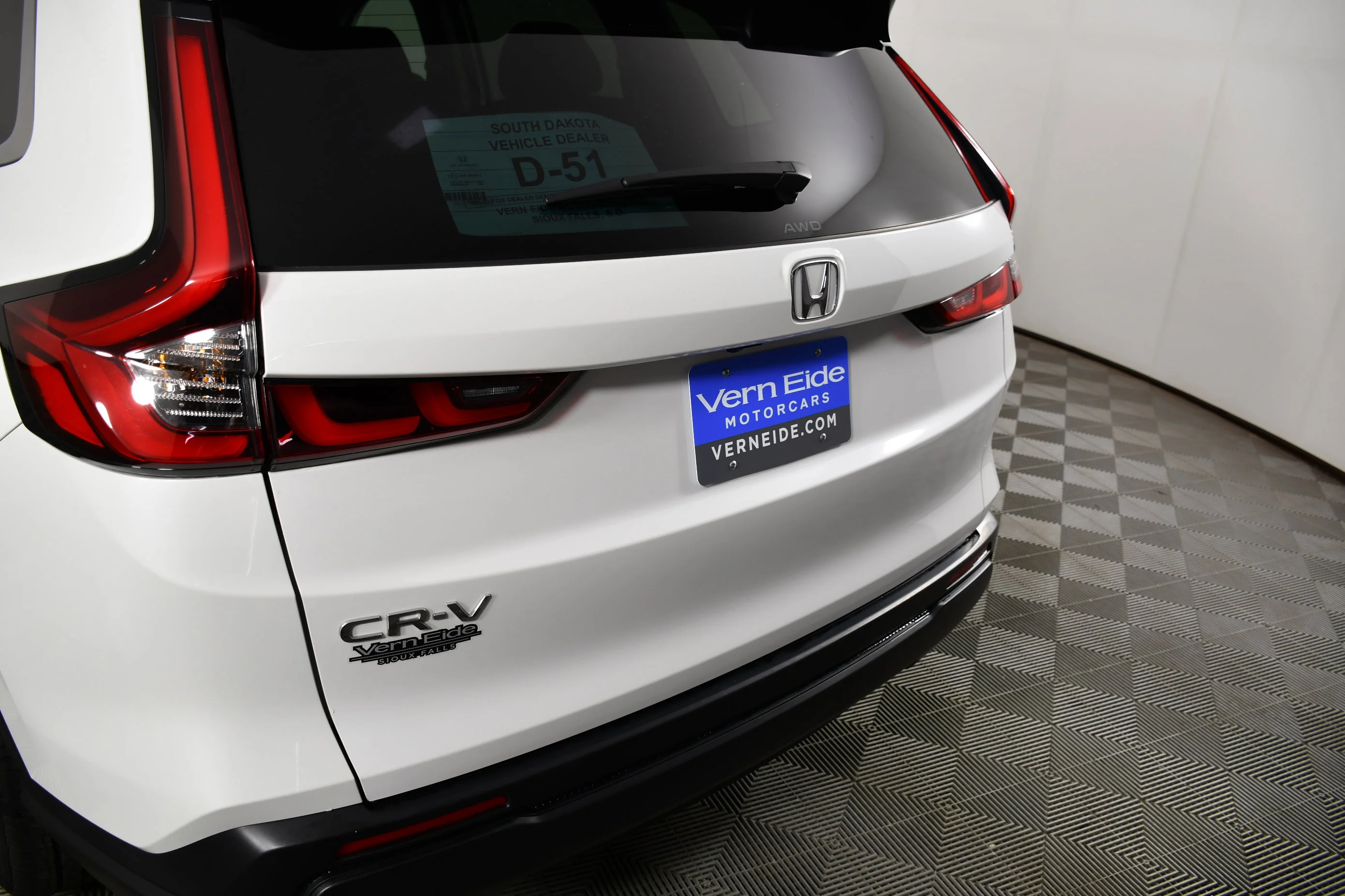 Certified Used 2024 Platinum White Pearl Honda EX image 15