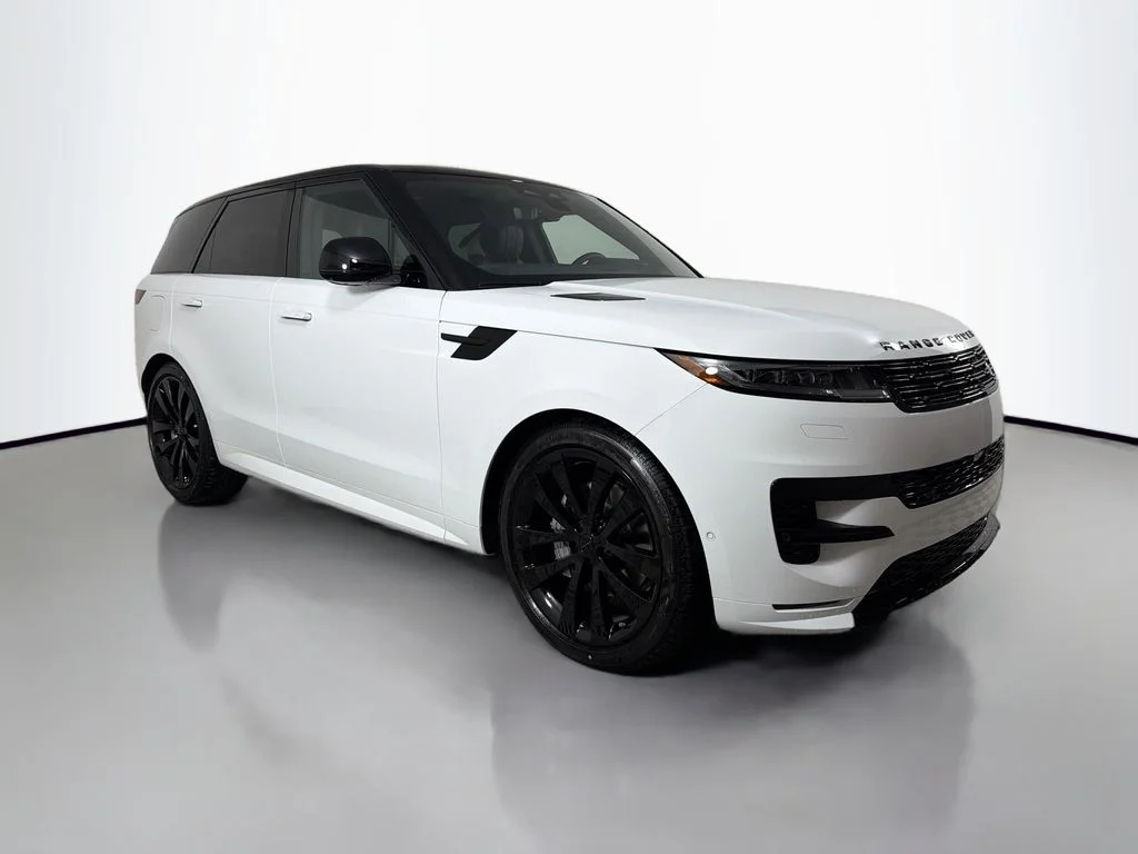 New 2026 Fuji White Land Rover Dynamic SE image 3
