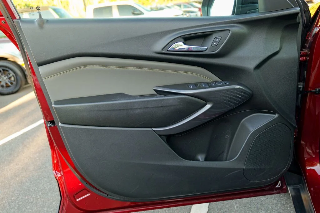 Used 2024 Crimson Metallic Chevrolet ACTIV image 16