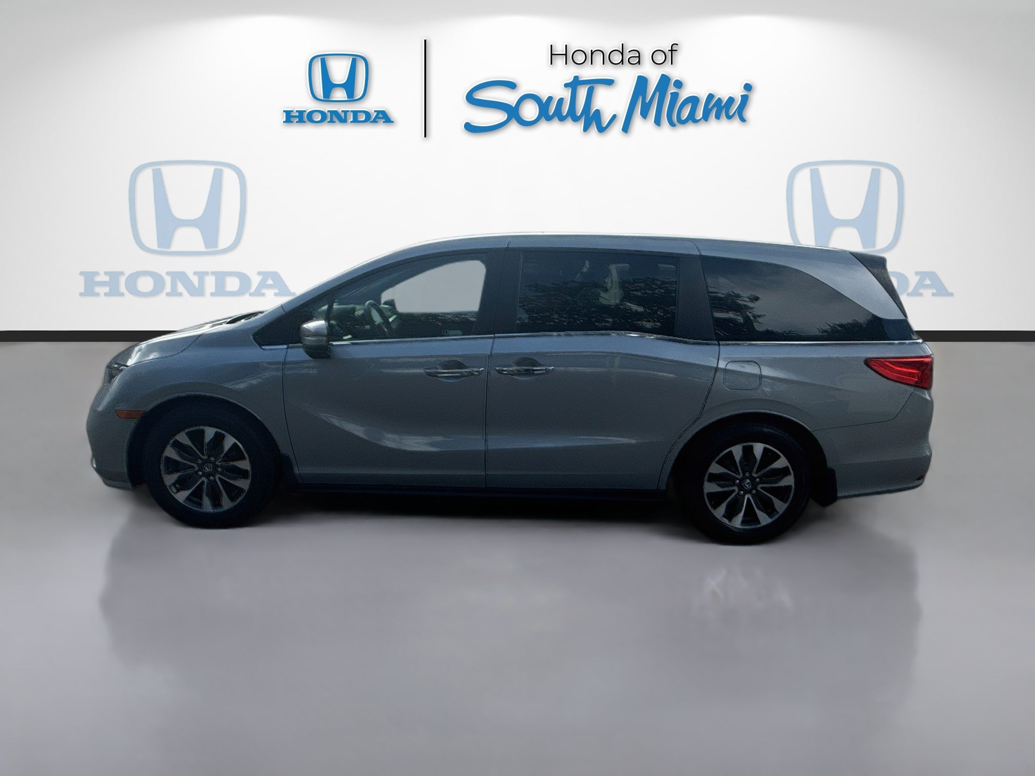 2023 Honda Odyssey EX-L - Photo 4