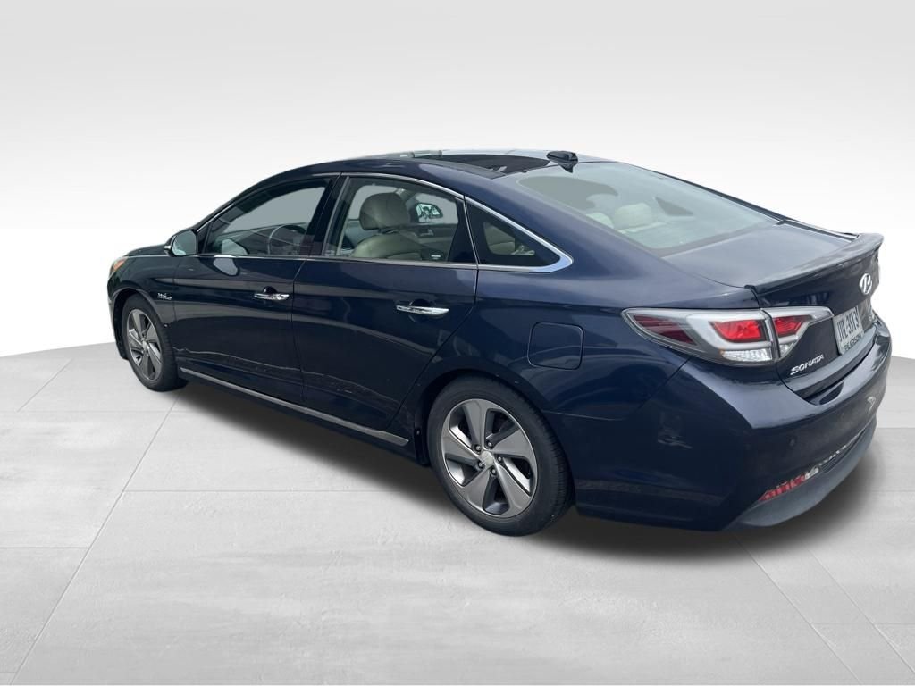 Used 2017 Blue Hyundai Limited image 8