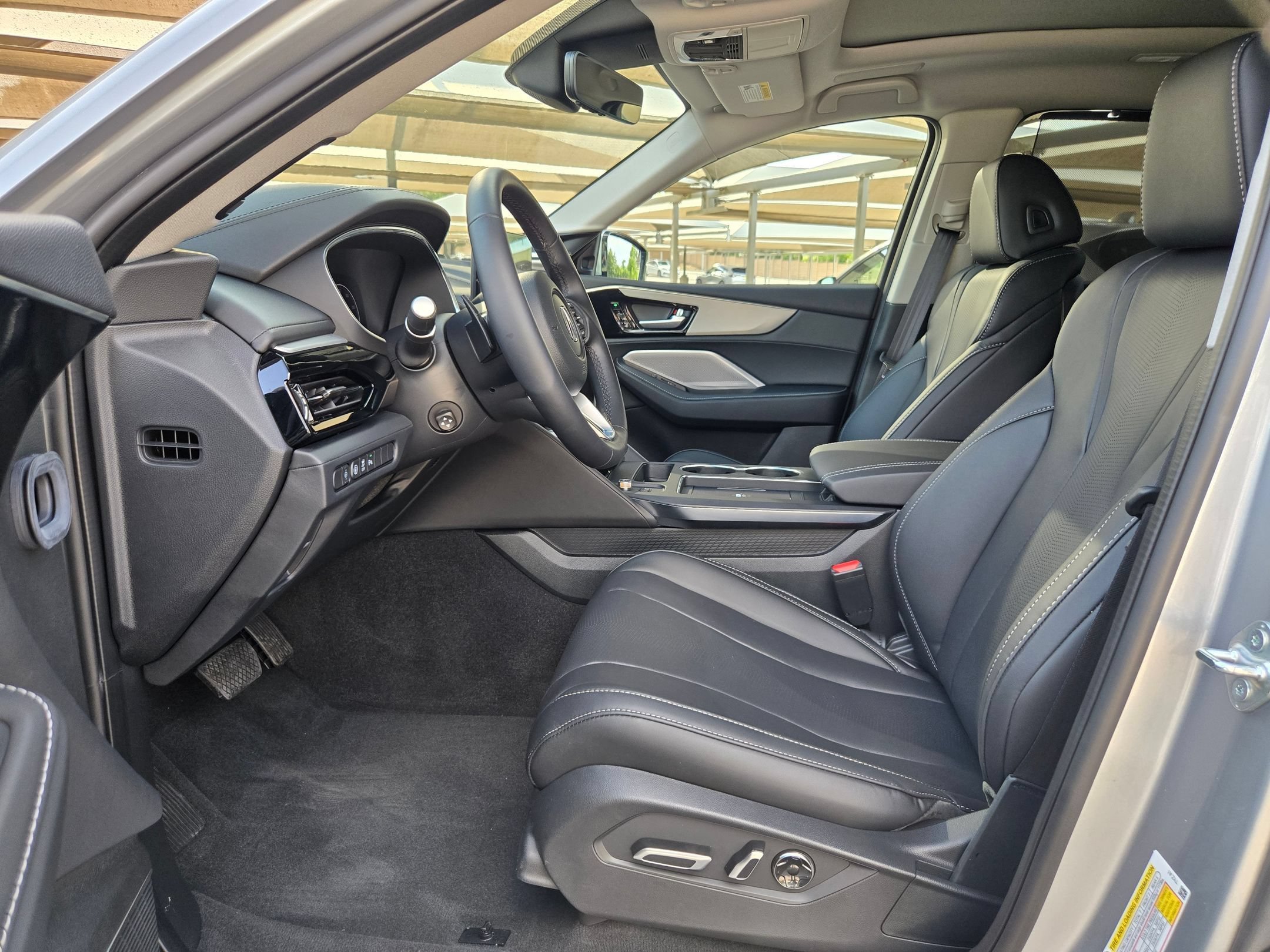 Used 2026 Solar Silver Metallic Acura w/Technology Package image 9