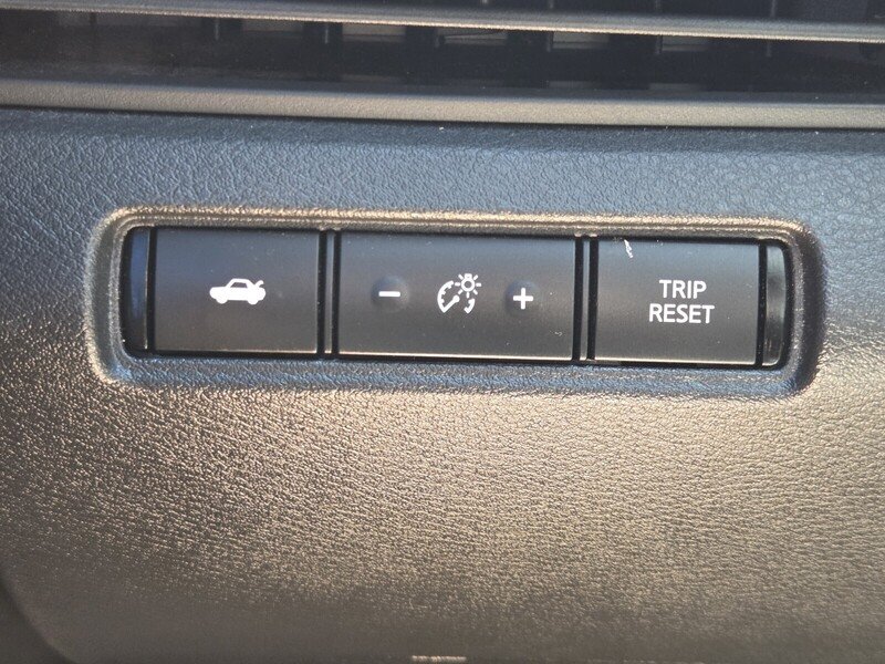 Used 2020 Scarlet NISSAN 2.0 SR SEDAN image 29