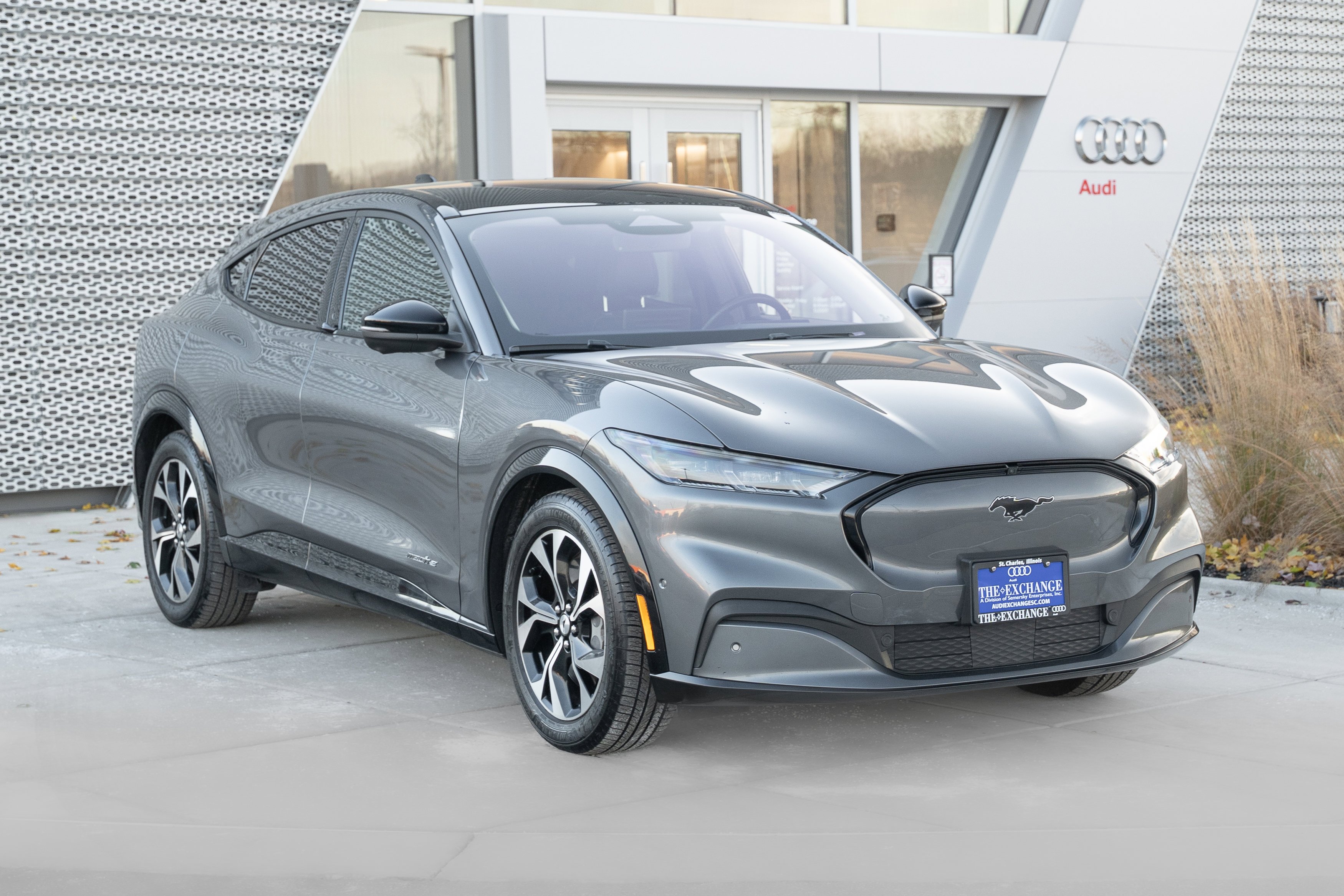 Used 2021 Ford Mustang Mach-E Premium RWD with VIN 3FMTK3RM4MMA04520 for sale in St. Charles, IL