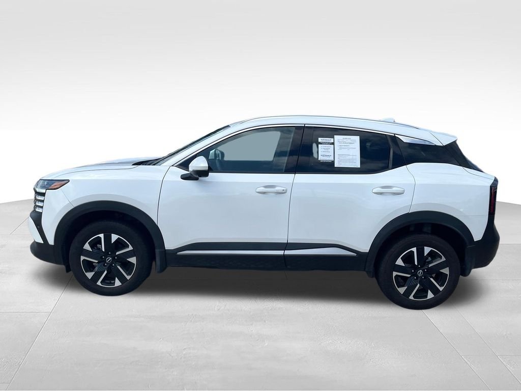 Used 2025 White Nissan SR image 2