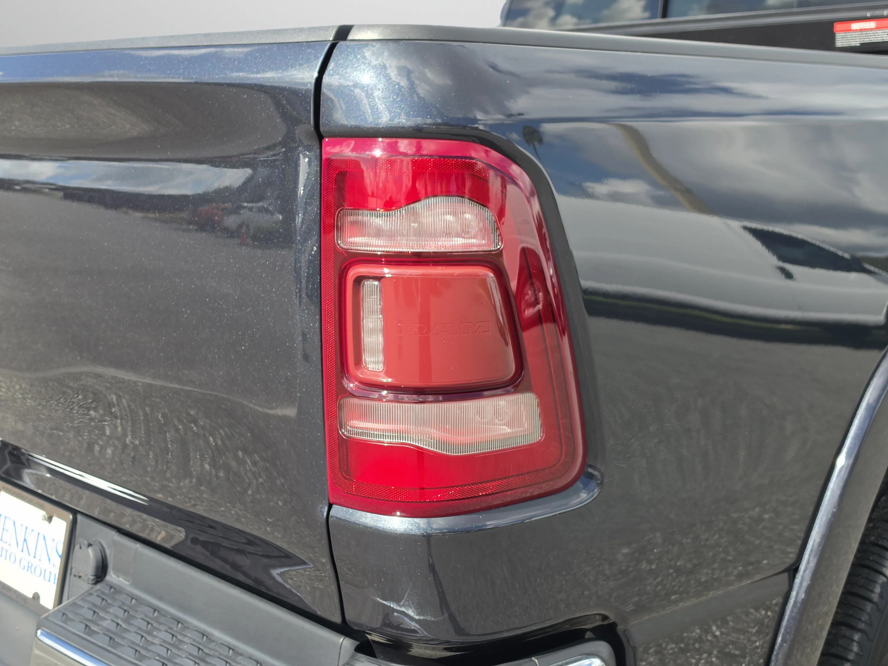 Used 2019 Maximum Steel Metallic Clearcoat Ram Laramie image 14