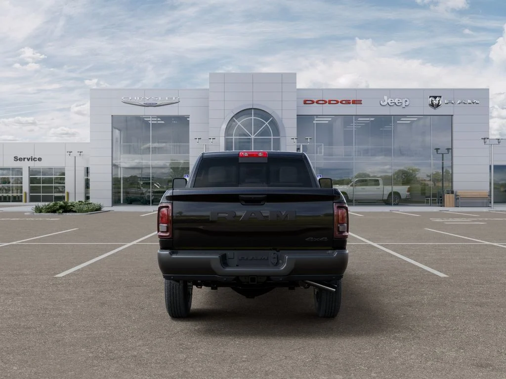 New 2026 Diamond Black Crystal Pearl-Coat Exterior Paint RAM Tradesman image 7
