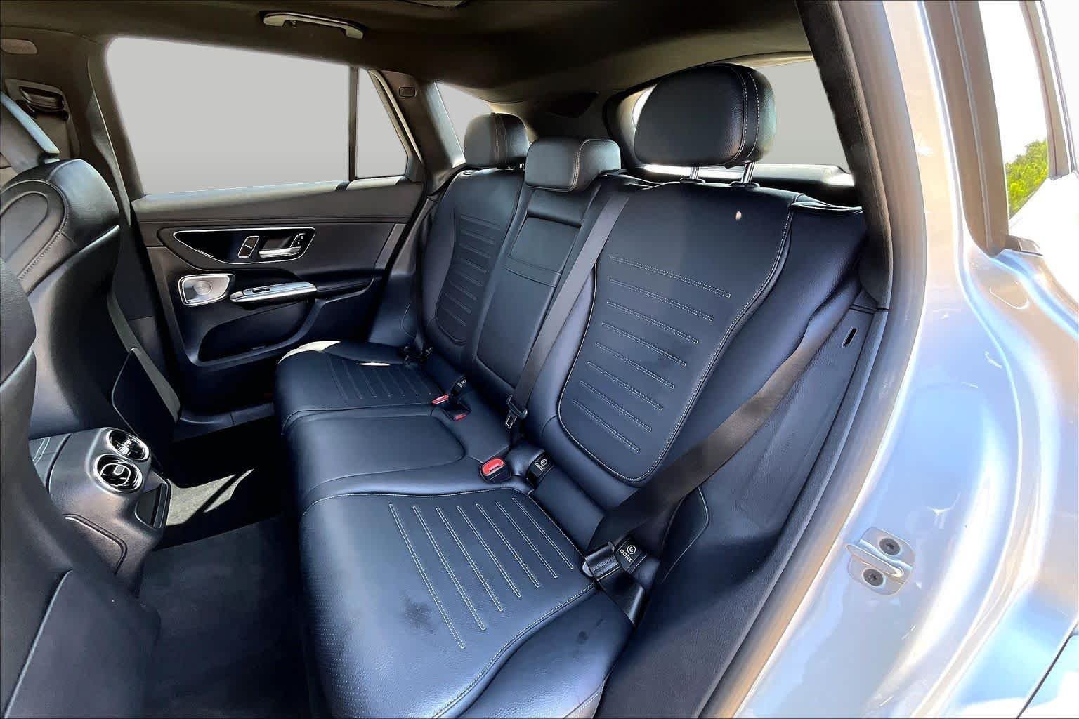 Used 2023 Cirrus Silver Metallic Mercedes-Benz GLC 300 image 21