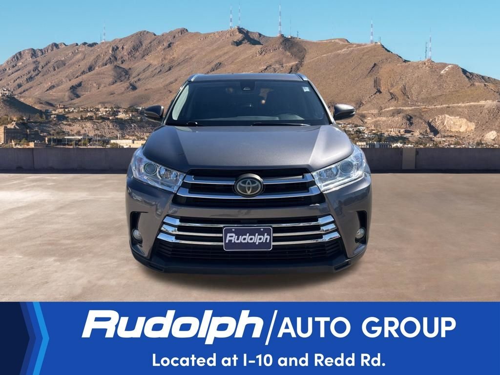 Used 2019 Gray Toyota XLE image 8