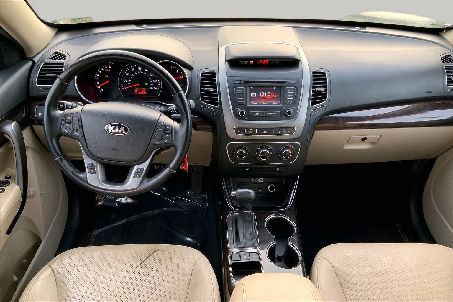 Used 2015 Satin Metal Kia LX image 15