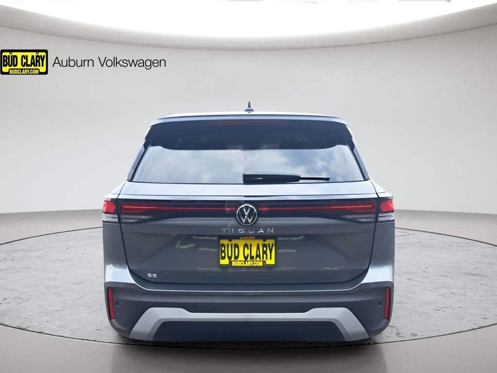 2025 Volkswagen Tiguan SE - Photo 8