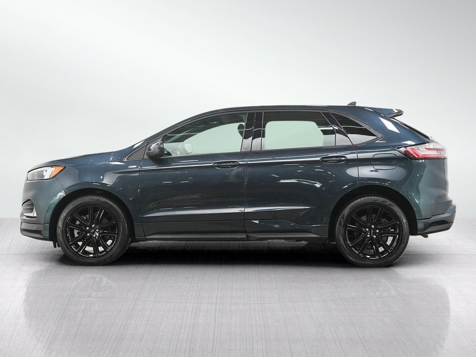 Used 2022 Ford Edge ST-Line with VIN 2FMPK4J90NBB07452 for sale in Minneapolis, Minnesota