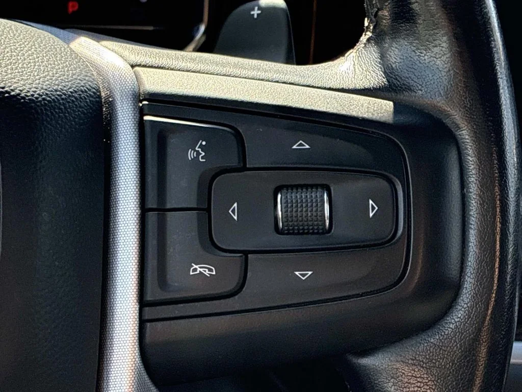 Used 2022 Black GMC Elevation image 29