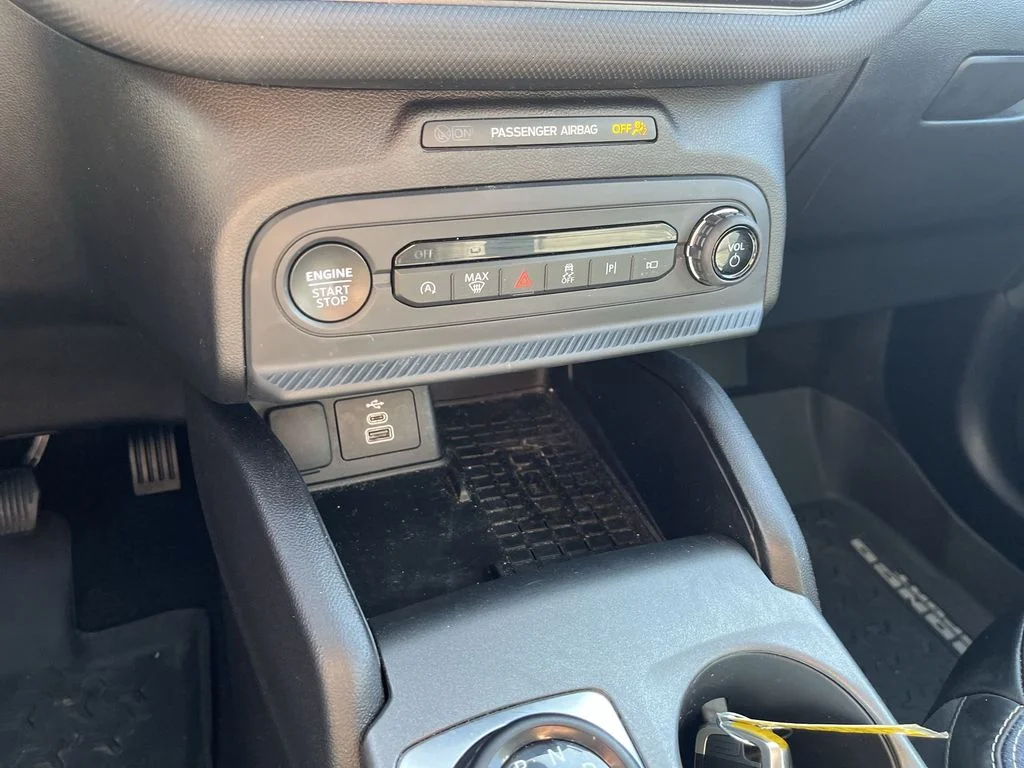 Used 2025 Blue Ford Outer Banks image 18