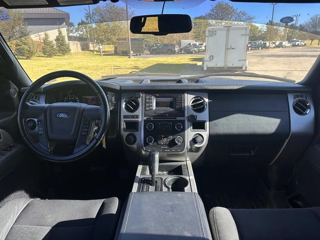 Used 2017 Blue Ford XLT image 3