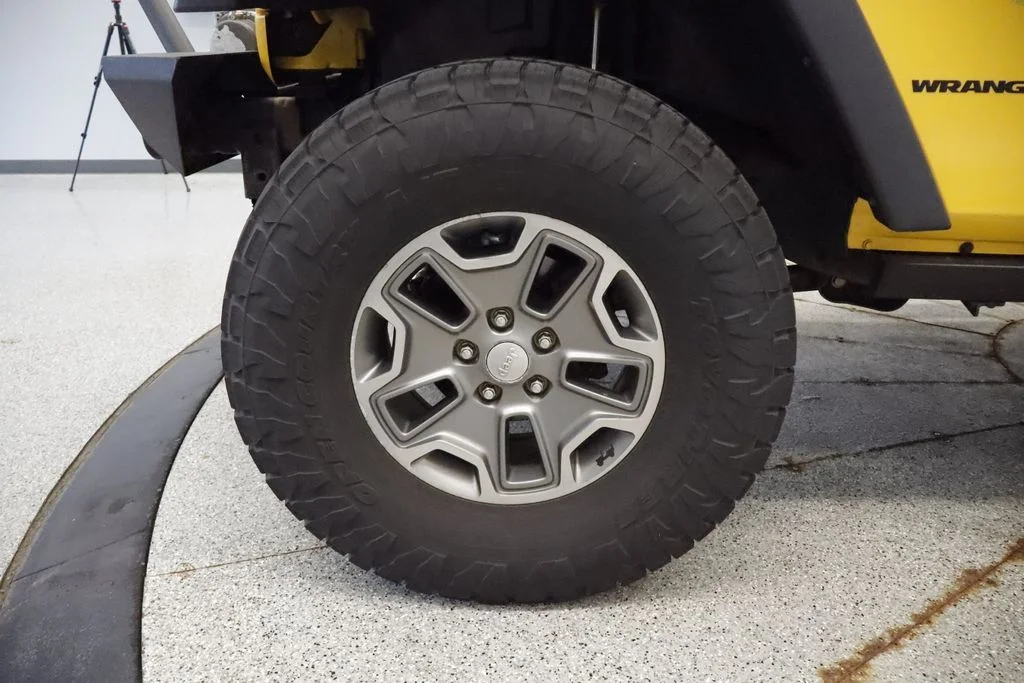 Used 2015 Yellow Jeep Rubicon image 5