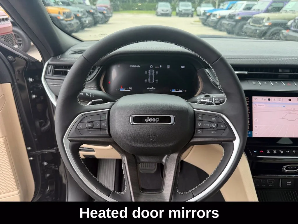 New 2026 Diamond Black Crystal Pearl-Coat Exterior Paint Jeep Limited image 23