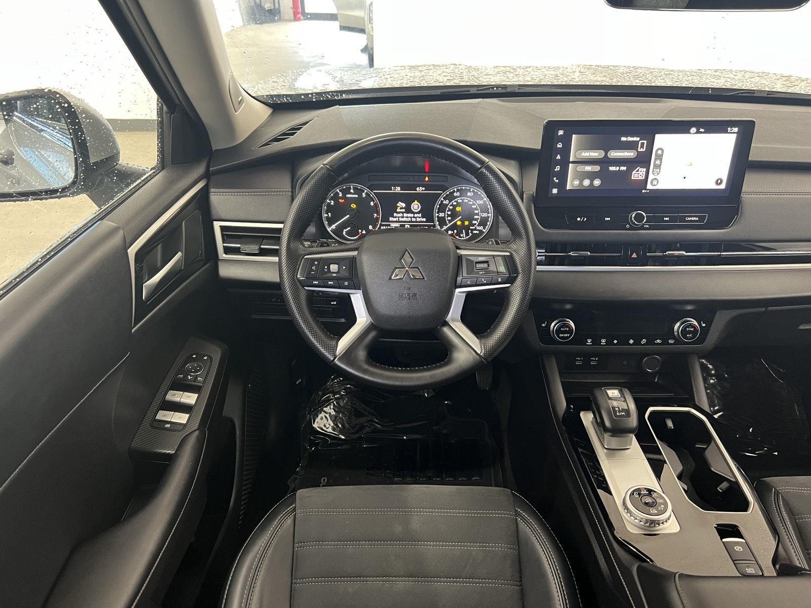 2025 Mitsubishi Outlander SE - Photo 27