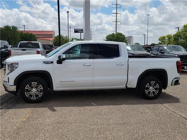 Used 2025 White GMC SLT 4x2 Crew Cab 5.75 ft. box 147.4 in. WB image 2