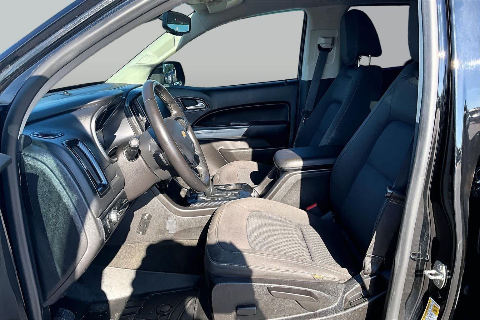 Used 2016 Black Chevrolet 2WD LT image 8